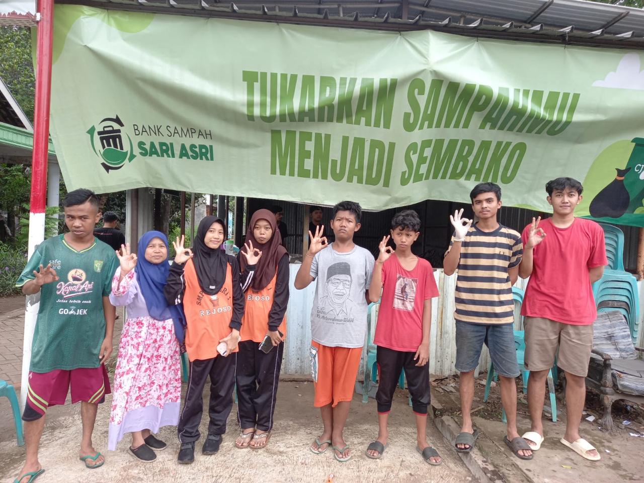 Siswa SMPN 1 Rejoso Kunjungi Bank Sampah Sari Asri, Belajar Langsung Tentang Pengelolaan Sampah dan Lingkungan