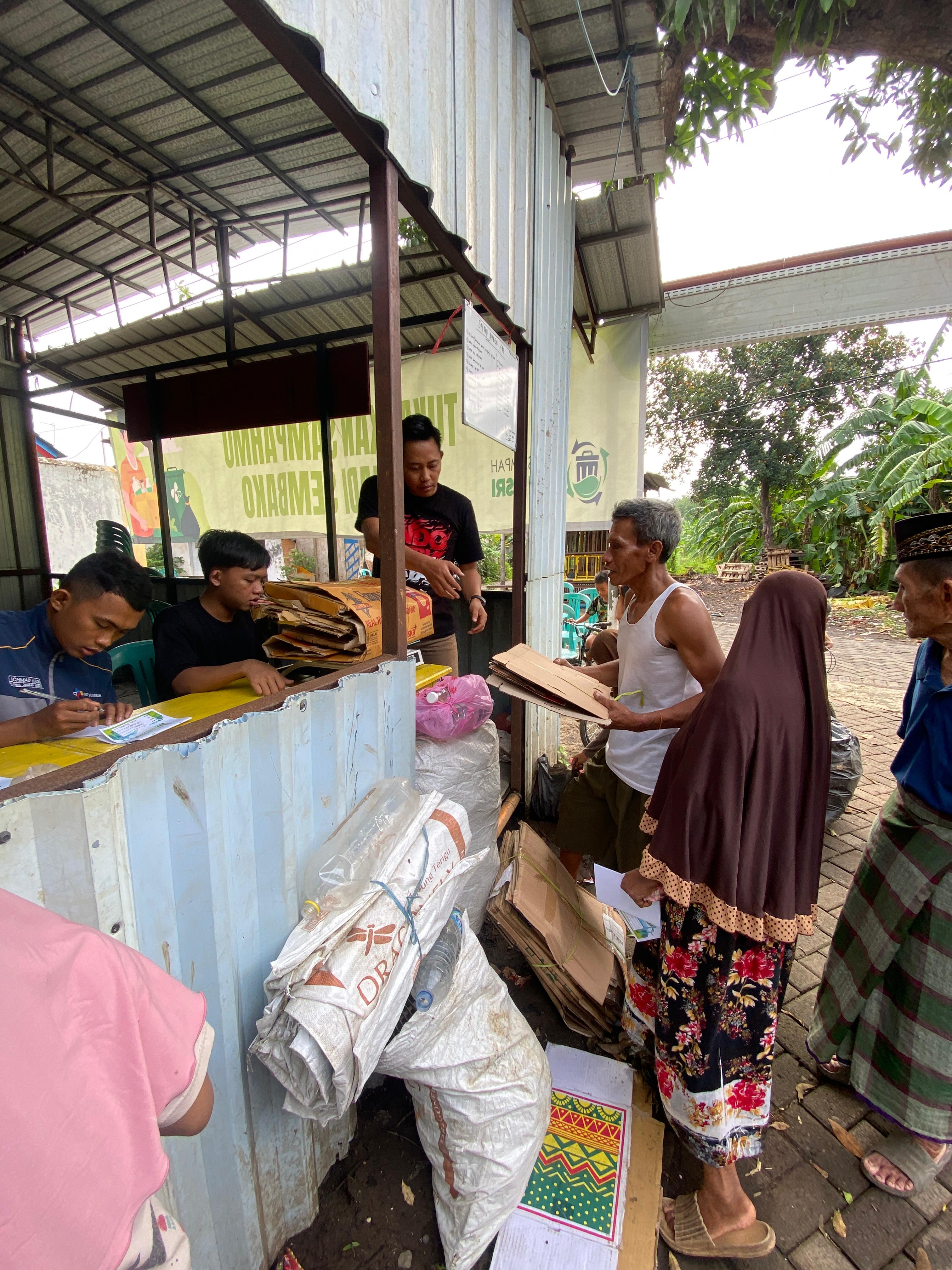Penyetoran Kedua Bank Sampah Sari Asri Capai Lebih dari 500 Kg, Antusiasme Warga Terus Meningkat